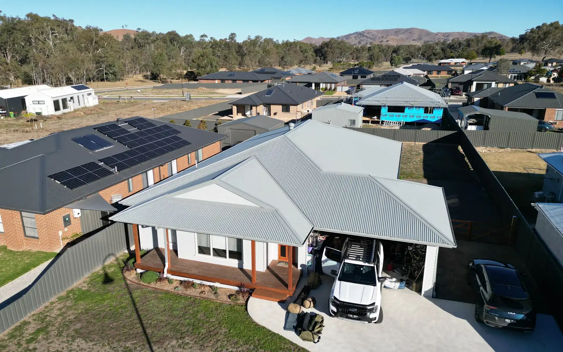 New metal roof on a Maroondah home